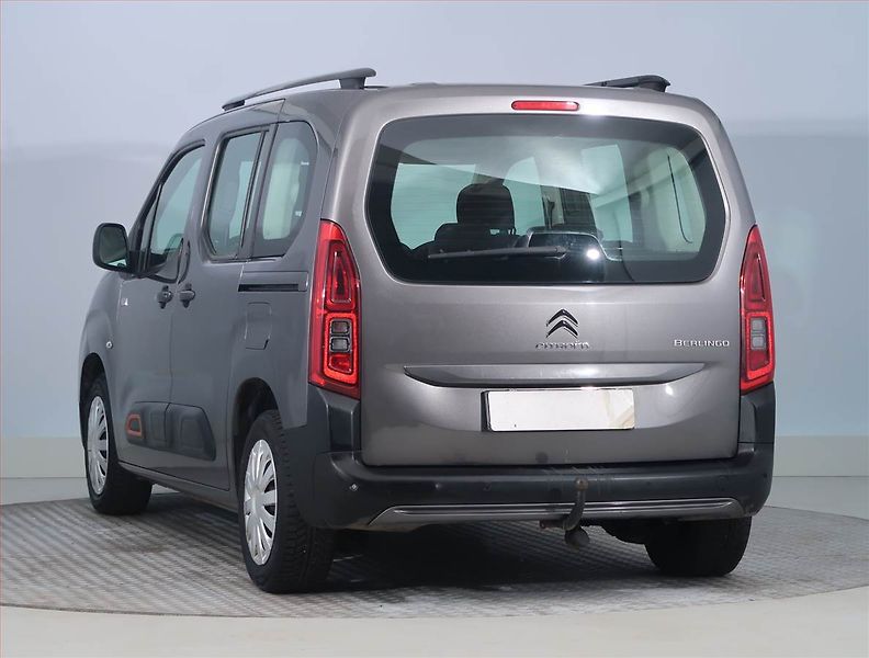 Citroën Berlingo (2019) Feel 1.5 BlueHDi, 5Míst, ČR - fotka 4 z 17