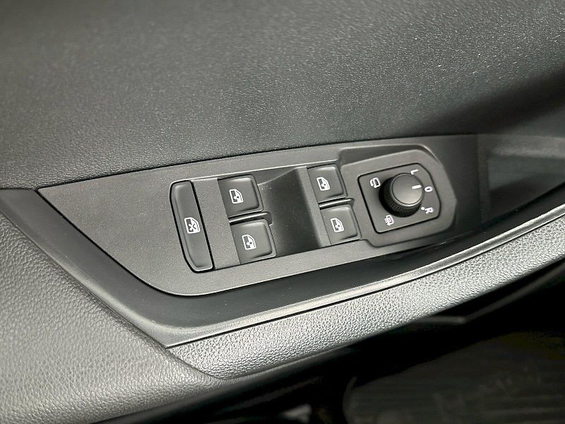 Škoda Karoq (2021) DSG 1.5TSI 110kW Style - fotka 27 z 32