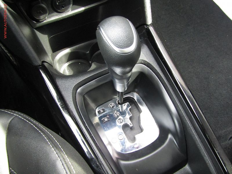 Peugeot 2008 (2018) 1.5HDi, Panorama, AC - fotka 17 z 21