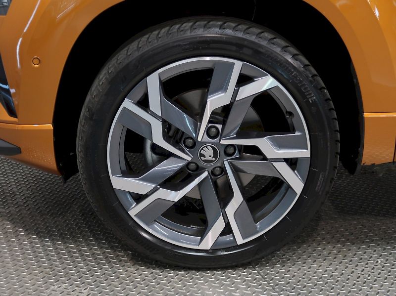 Škoda Karoq (2026) SPORTLINE 2.0TSI 140KW DSG - fotka 12 z 42