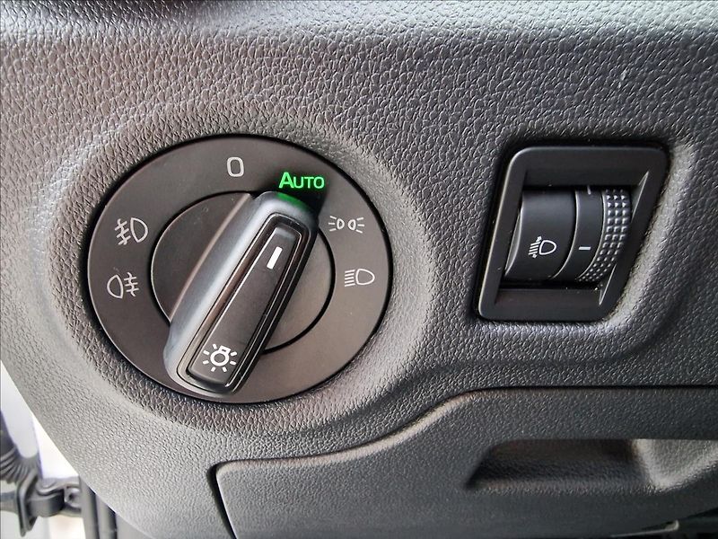 Škoda Fabia 1.0TSI Ambition,ČR,1.Majitel - fotka 39 z 50