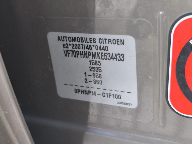 Citroën C4 Cactus 2020 ČR 1.2 PT 81kW 1.MAJITEL - fotka 29 z 30