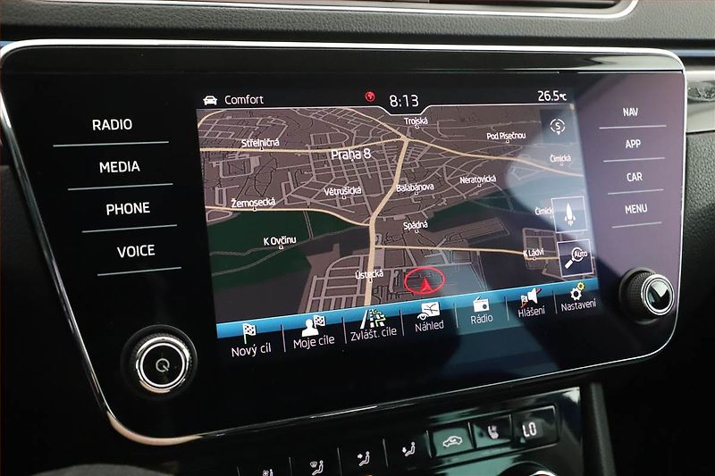 Škoda Superb (2018) Laurin&Klement 2.0 TDI, 4X4 - fotka 15 z 23