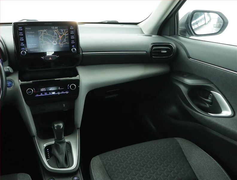 Toyota Yaris Cross (2022) Executive 1.5 VVT-iE - fotka 8 z 16
