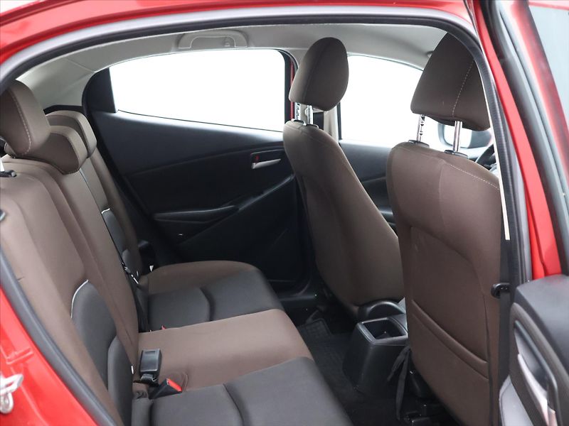 Mazda 2 1,5 Skyactiv-G 66kW REVOLUTION - fotka 11 z 24