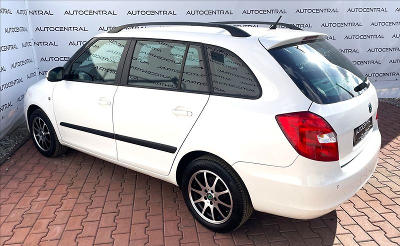 Škoda Fabia 1,2 tsi 63kW Family servisován - fotka 6 z 21