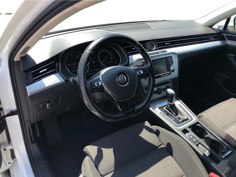 Volkswagen Passat Variant 2,0 TDI DSG - fotka 5 z 28
