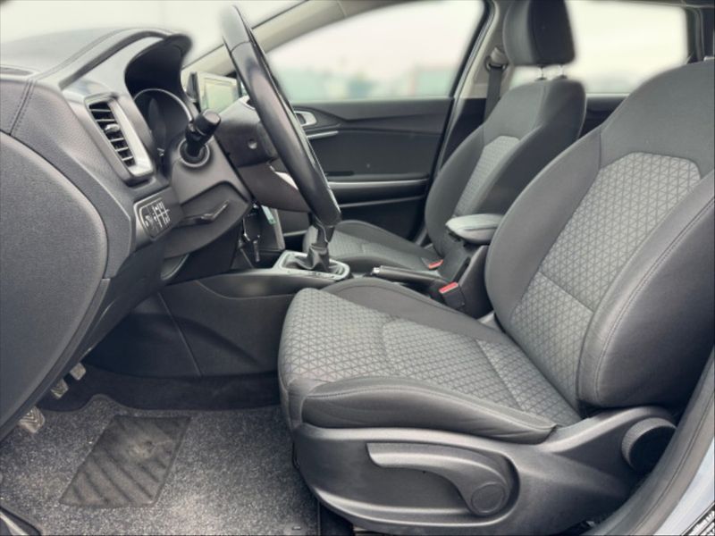 Kia Ceed 1,5 T-GDI 118 Fresh - fotka 5 z 10