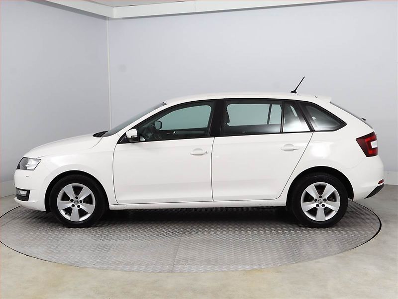 Škoda Rapid (2018) Spaceback 1.0 TSI, Serv.kniha - fotka 3 z 14