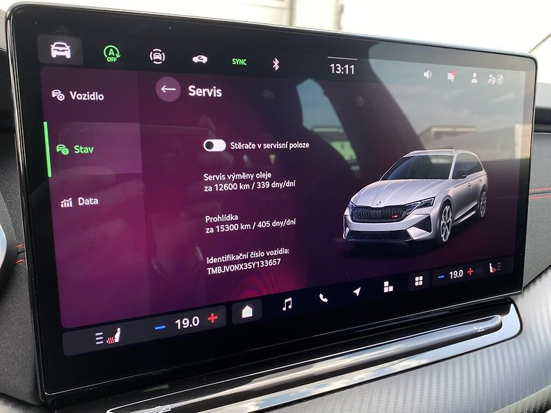 Škoda Octavia Combi 2,0 TSI 195 kW RS DSG - fotka 18 z 28