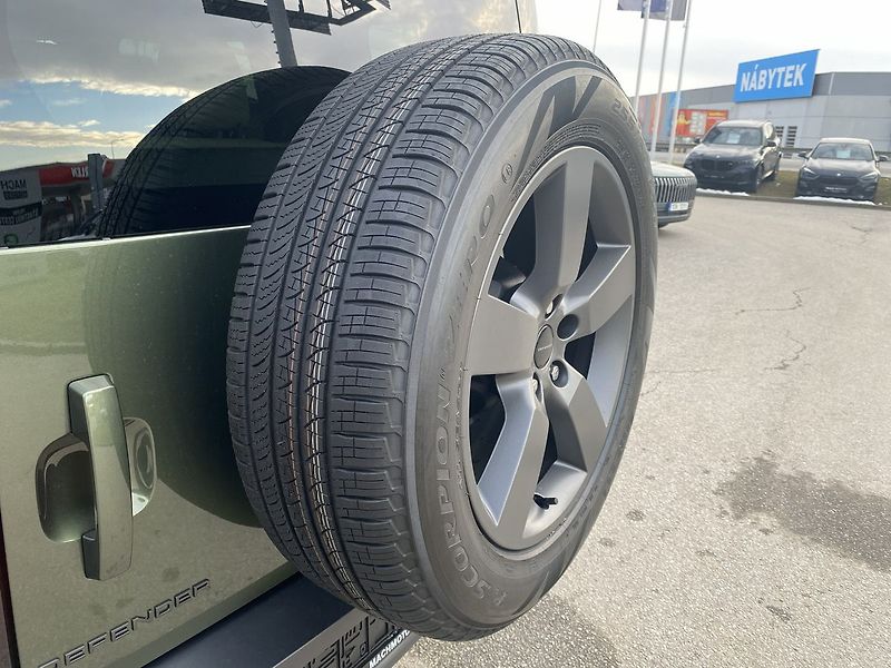 Land Rover Defender (2026) HSE X-Dynamic D350 110 - fotka 17 z 44