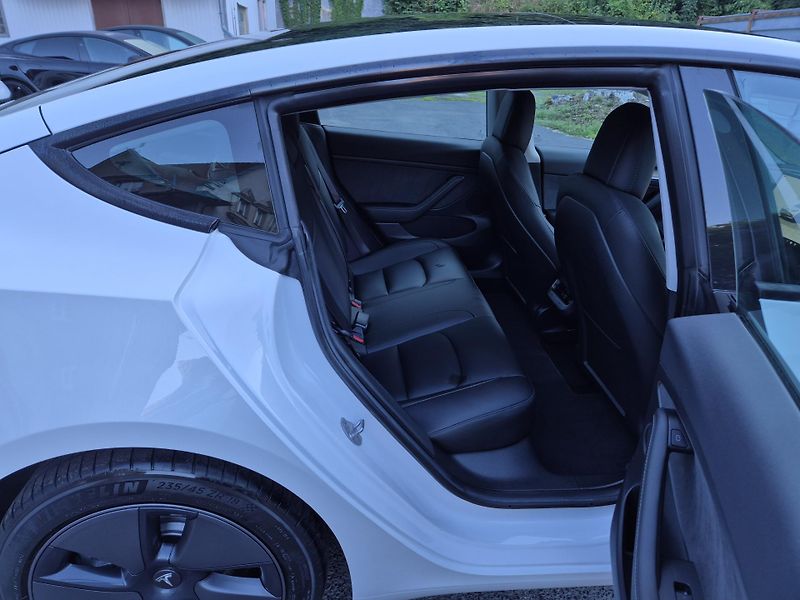 Tesla Model 3 LONG RANGE DUAL MOTOR TZ  95% - fotka 15 z 48
