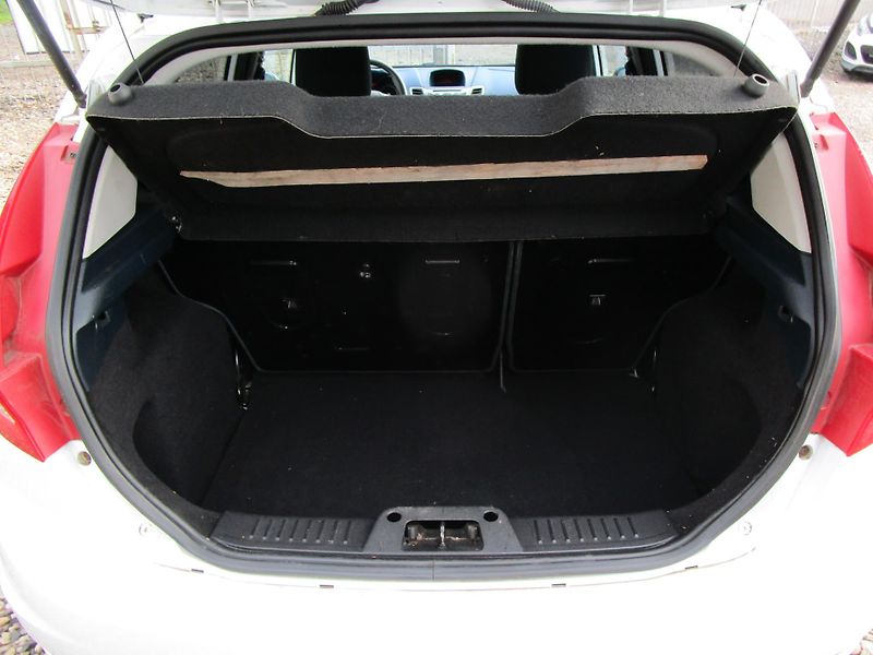 Ford Fiesta 1,2-44KW-NOVÉ ROZVODY+OLEJ - fotka 6 z 13