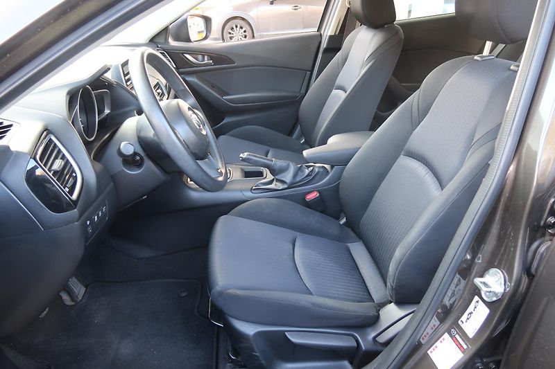 Mazda 3 (2014) HB 1,5 G100, 2 sady kol, ČR - fotka 14 z 28