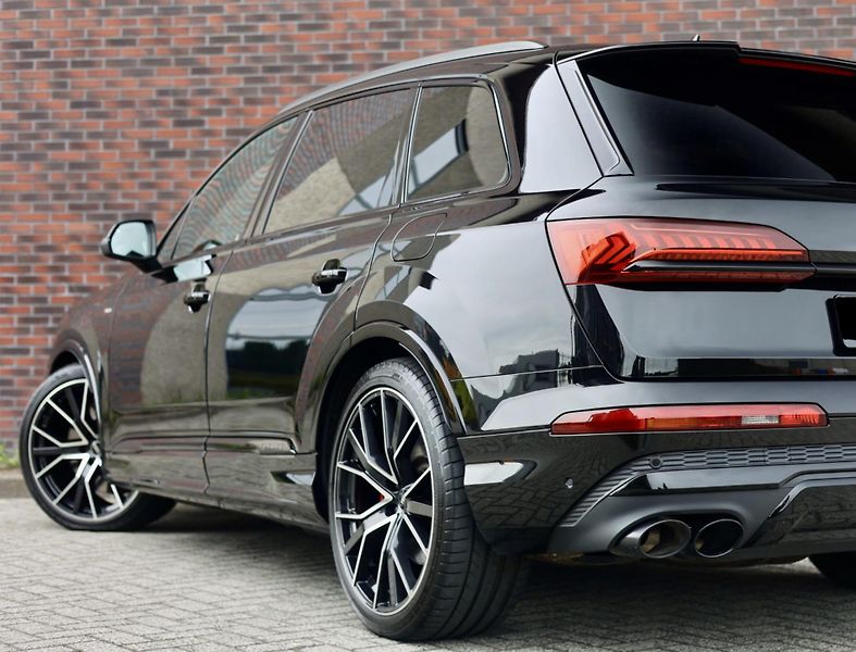 Audi Q7 (2022) 60 TFSIe Quattro Competition - fotka 4 z 42