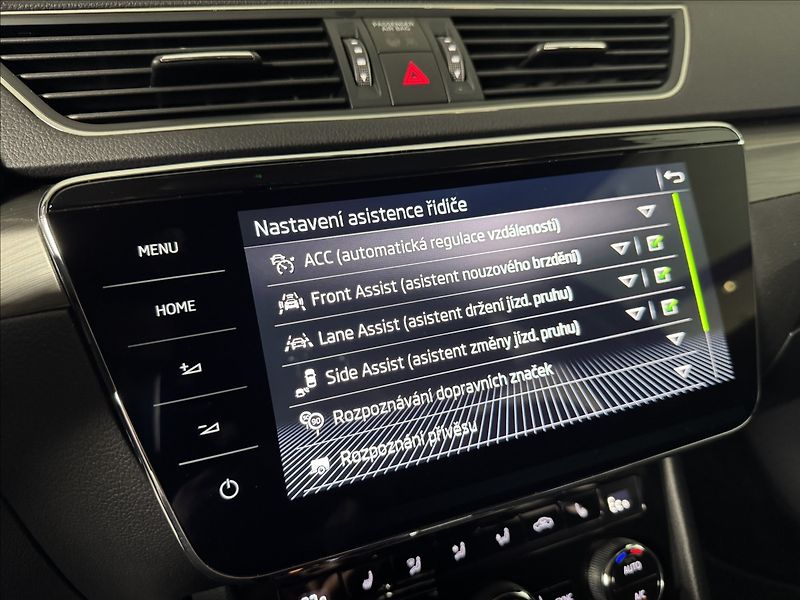Škoda Superb 1,4 TSi  DSG iV Style Virtual - fotka 29 z 50