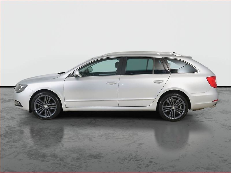 Škoda Superb (2014) Elegance 2.0 TDI, 4X4 - fotka 3 z 27