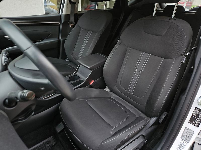 Hyundai Tucson 1,6 T-GDi, Smart, 1.majitel - fotka 11 z 17