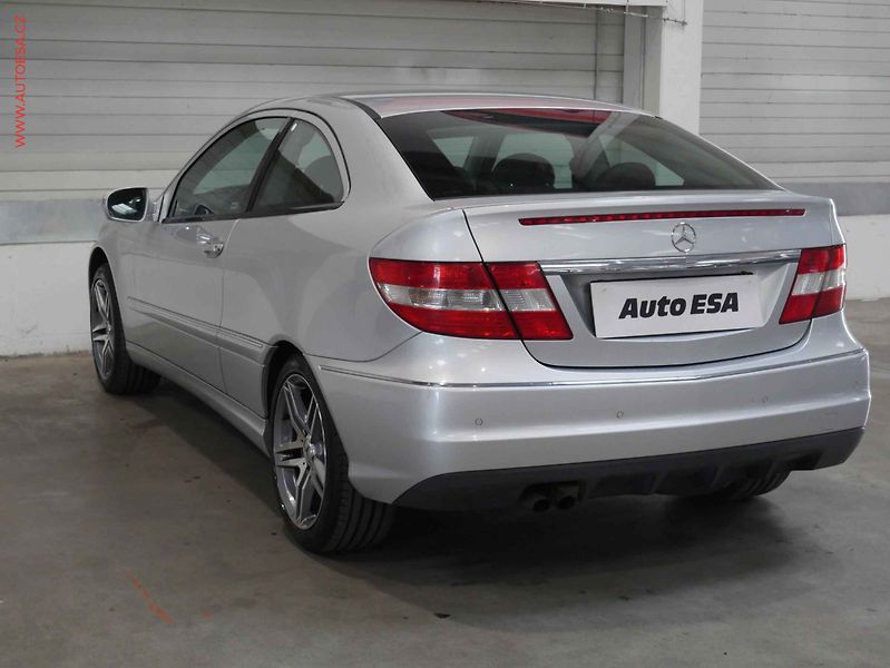Mercedes-Benz CLC (2010) 1.6 i, ČR, AT, xenon, AC - fotka 4 z 17