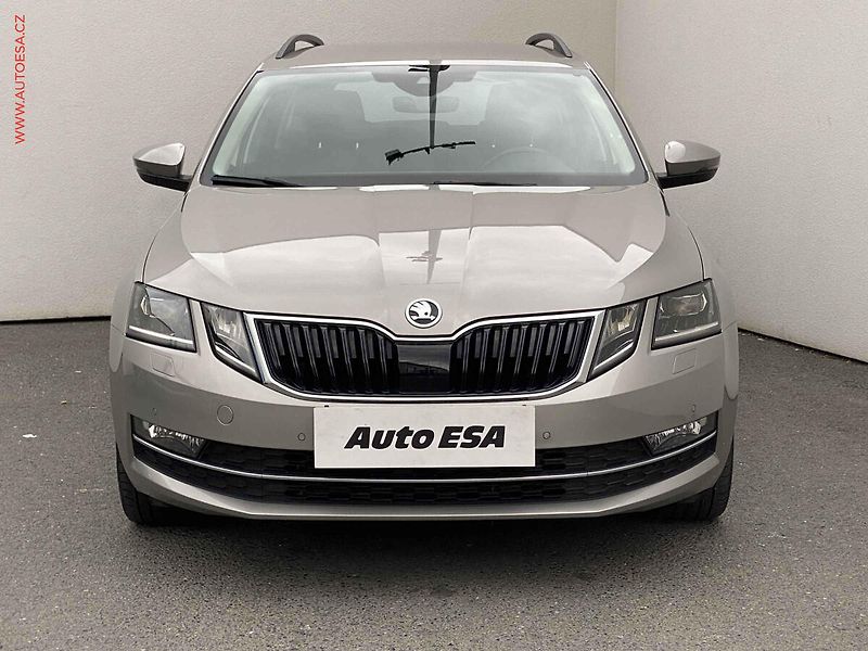 Škoda Octavia (2017) 2.0TDi, 2.maj,ČR, Style, DSG - fotka 2 z 18