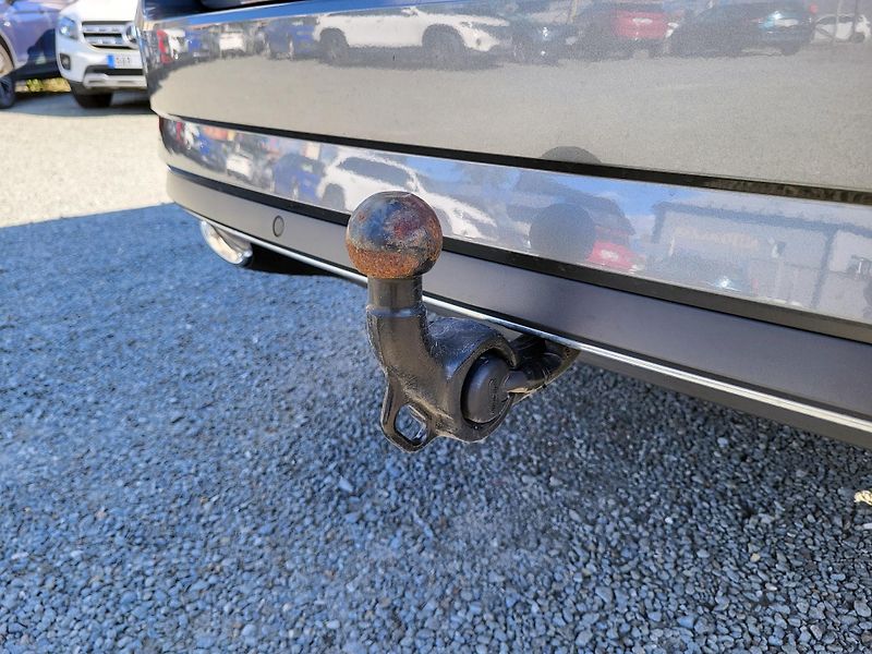 Škoda Superb 2.0 TDi DSG 4x4 SPORTLINE - fotka 40 z 46
