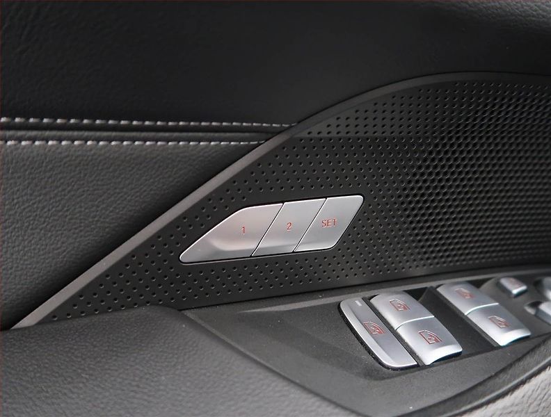 BMW i4 (2022) M50, SoH 88% - fotka 30 z 34