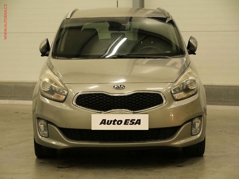 Kia Carens (2015) 1.7CRDI, ČR, AC, výhřev sed. - fotka 2 z 21