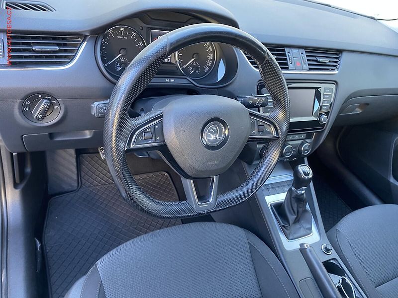 Škoda Octavia (2014) 1.2 TSi, ČR, AC, park.čidla - fotka 12 z 16