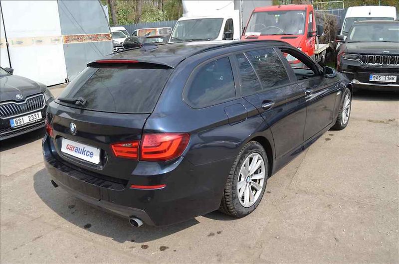 BMW Řada 5 (2011) 535 D XDRIVE TOURING AT - fotka 4 z 20