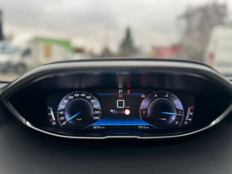 Peugeot 3008 - fotka 3 z 27