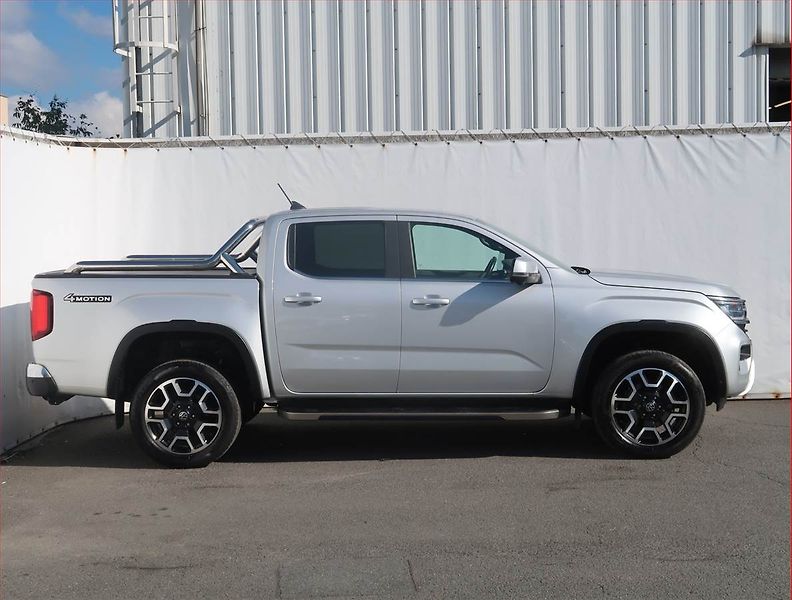 Volkswagen Amarok (2024) V6 3.0 TDI - fotka 6 z 22