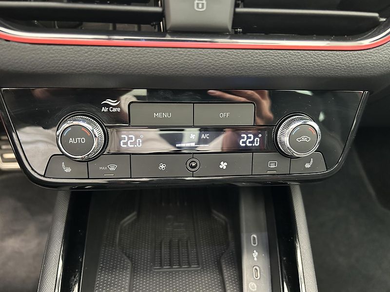 Škoda Kamiq 1.0 TSI Monte Carlo - fotka 20 z 26