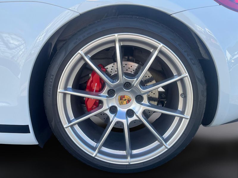 Porsche Cayman Spyder - fotka 13 z 25