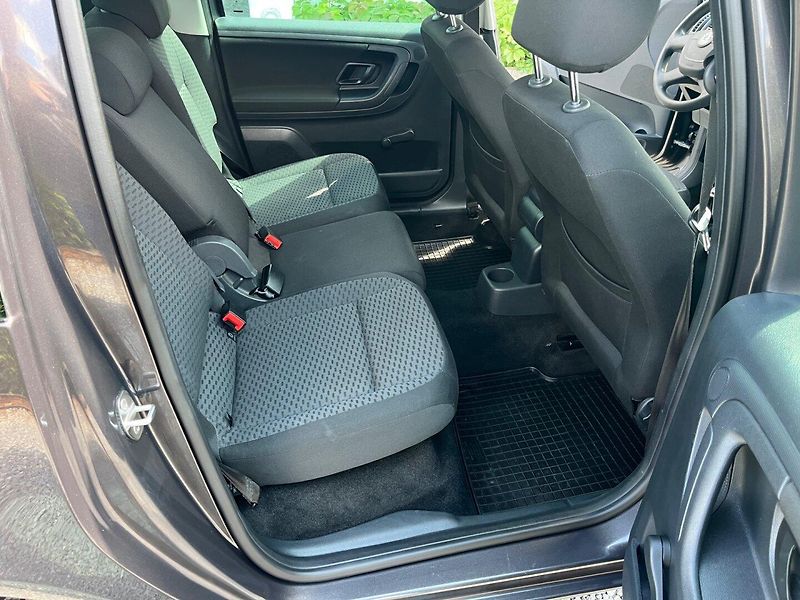 Škoda Roomster (2012) 1.2 TSi - fotka 11 z 24