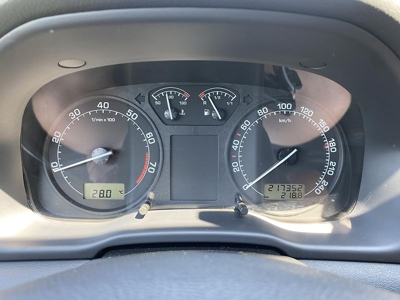 Škoda Octavia 1.6MPI 75kW-1xMAJ.-KLIMATIZACE - fotka 14 z 30