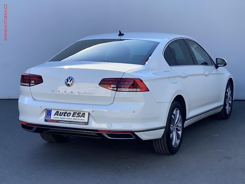Volkswagen Passat (2020) 2.0TDi, ČR, DSG, LED - fotka 4 z 18