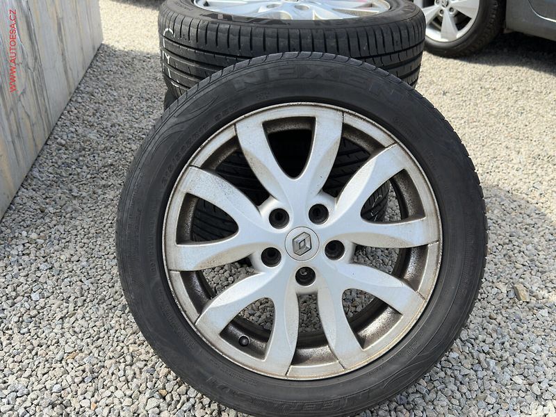Renault Laguna (2010) 2.0d, ČR, Navi, xenon - fotka 18 z 19