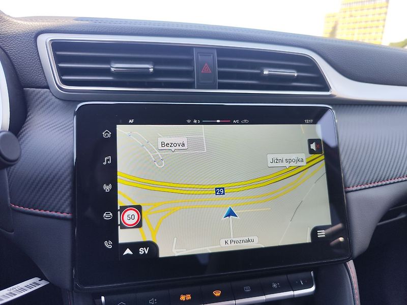 MG ZS 1.5i/78kW Emotion Plus - fotka 16 z 32
