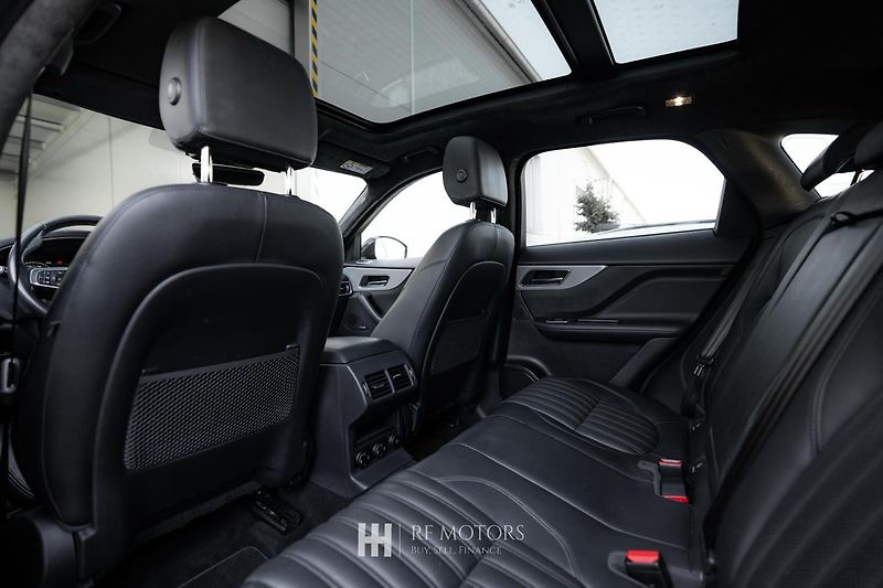 Jaguar F-Pace (2020) 2.0 P250 184kW 4x4 - fotka 23 z 43
