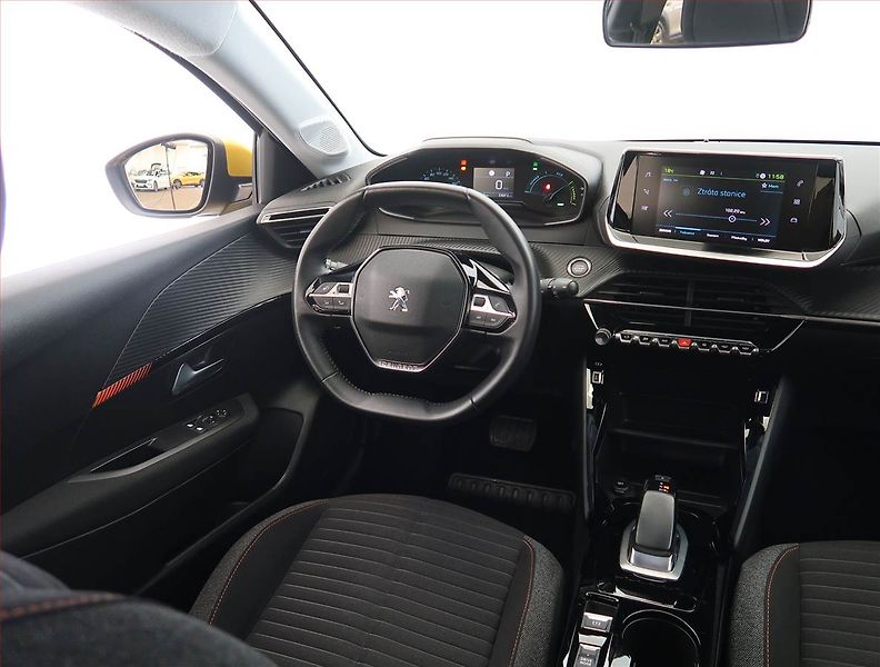 Peugeot 208 (2021) Active 50 kWh, SoH 93% - fotka 7 z 22