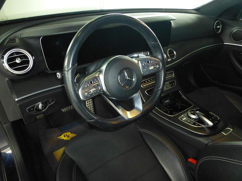 Mercedes-Benz Třídy E (2019) 220D*VYHŘ.SED**LED*4X4**KAMERA - fotka 12 z 32