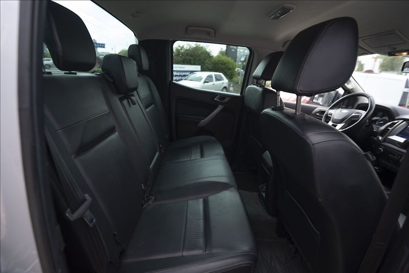 Ford Ranger 2,0 EcoBlue 4WD DOUBLE CAB ČR - fotka 14 z 37