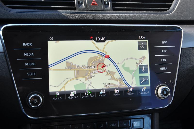 Škoda Superb III 2.0TDi 110kW KOMBI - fotka 16 z 25