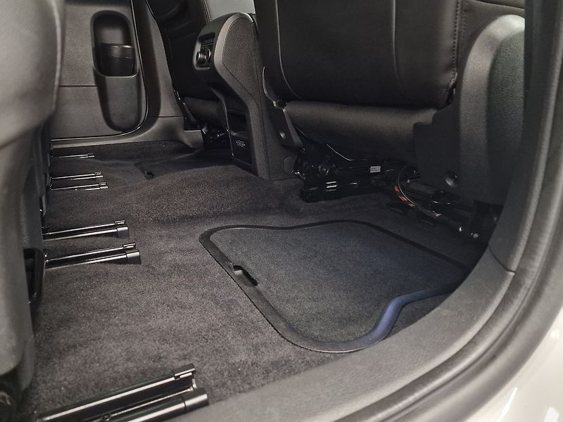 Volkswagen Sharan (2020) 130kW 4M GT DSG 2020 | Záruka - fotka 34 z 73