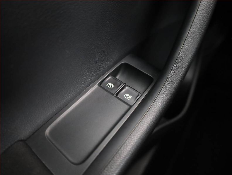 Škoda Fabia (2017) 1.2 TSI, Park. senzory - fotka 11 z 16