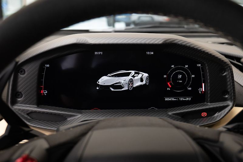 Lamborghini Revuelto - fotka 17 z 22