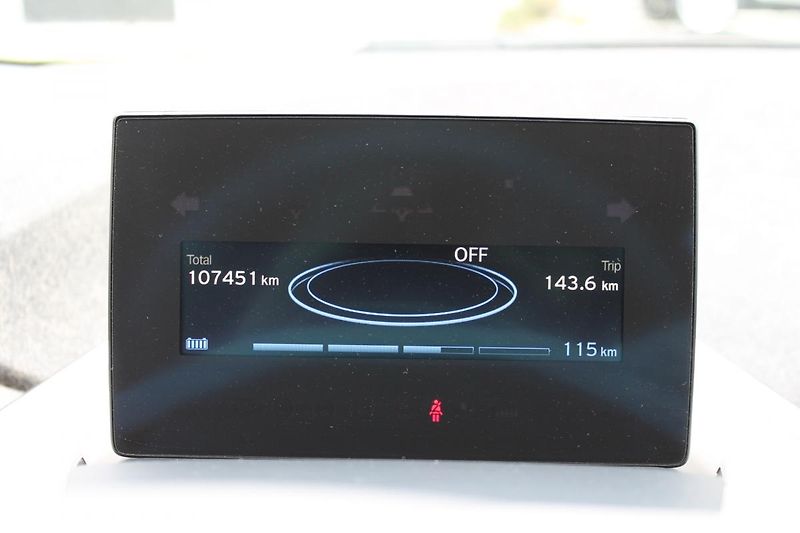 BMW i3 (2017) s 135kW Harman Kardon - fotka 12 z 36
