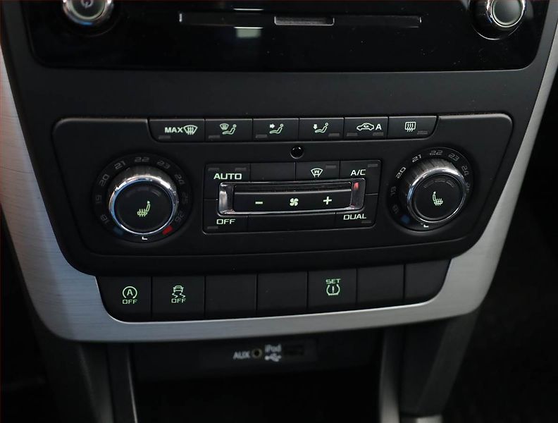 Škoda Yeti (2016) GreenLine 1.2 TSI, Serv.kniha - fotka 15 z 18