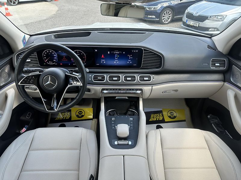 Mercedes-Benz GLE (2024) Mercedes-Benz GLE 450 AMG 2024 - fotka 16 z 20