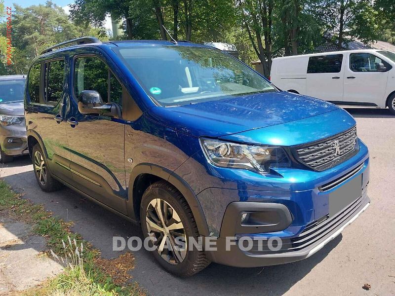 Peugeot Rifter (2023) 1.5HDi, GT LINE, navi, kamera - fotka 1 z 8